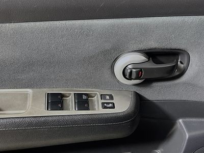 2012 Nissan Versa - Photo 13
