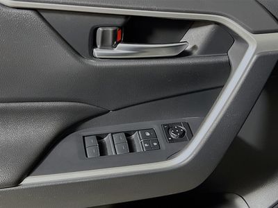 2023 Toyota RAV4 Hybrid - Photo 14