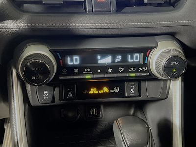 2023 Toyota RAV4 Hybrid - Photo 23