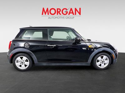 2019 MINI Cooper - Photo 2