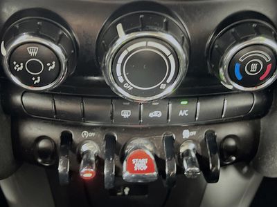 2019 MINI Cooper - Photo 23
