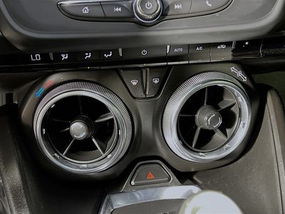 2023 Chevrolet Camaro - Photo 23