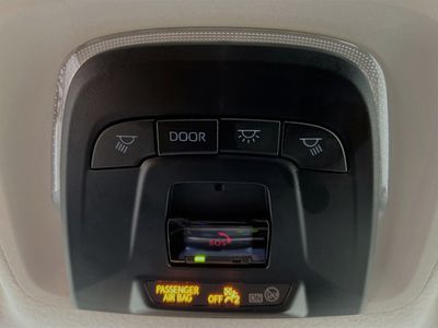 2025 Toyota Corolla - Photo 18