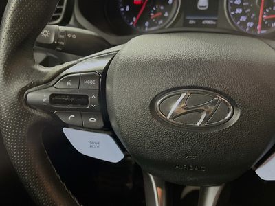 2019 Hyundai Veloster - Photo 16