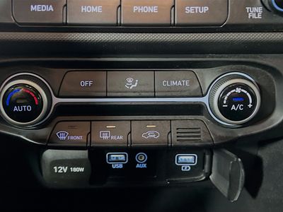 2019 Hyundai Veloster - Photo 23