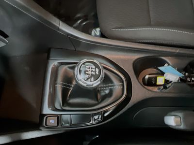 2019 Hyundai Veloster - Photo 22