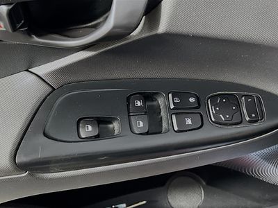 2019 Hyundai Veloster - Photo 14