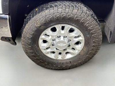 2025 Chevrolet Silverado 2500HD - Photo 10