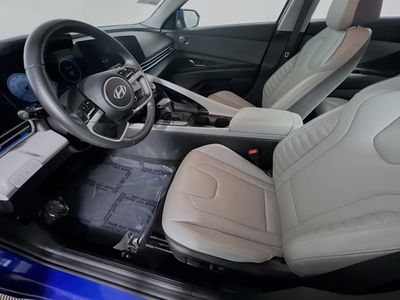 2025 Hyundai Elantra - Photo 12