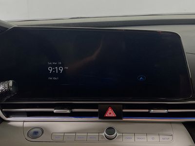 2025 Hyundai Elantra - Photo 24