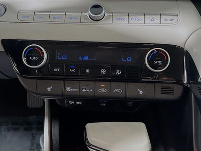2025 Hyundai Elantra - Photo 23