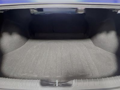 2025 Hyundai Elantra - Photo 31