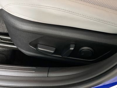 2025 Hyundai Elantra - Photo 13