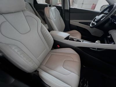 2025 Hyundai Elantra - Photo 28