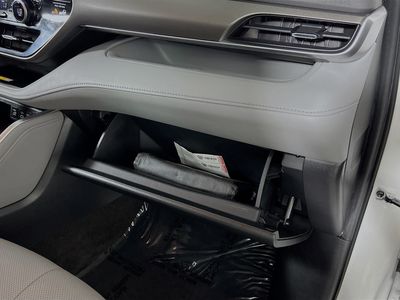 2023 Toyota Highlander — photo 32 view