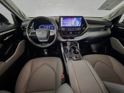 2023 Toyota Highlander — photo 27 view