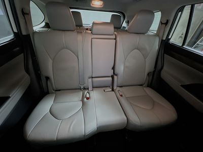 2023 Toyota Highlander — photo 30 view