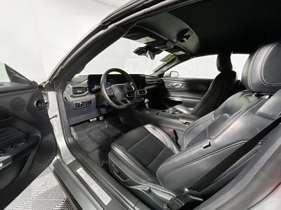 2024 Ford Mustang - Photo 12