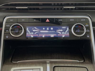 2024 Genesis GV80 - Photo 23