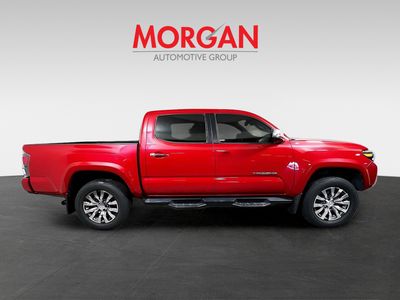 2022 Toyota Tacoma - Photo 2