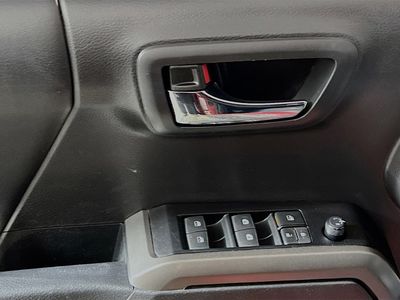 2022 Toyota Tacoma - Photo 13