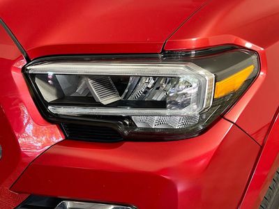 2022 Toyota Tacoma - Photo 8