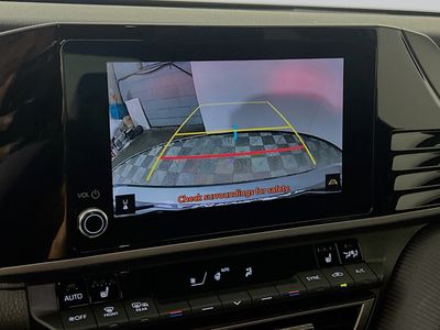 2025 Toyota Camry - Photo 25