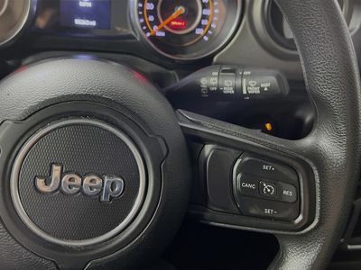 2021 Jeep Wrangler - Photo 17