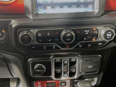 2020 Jeep Wrangler - Photo 22