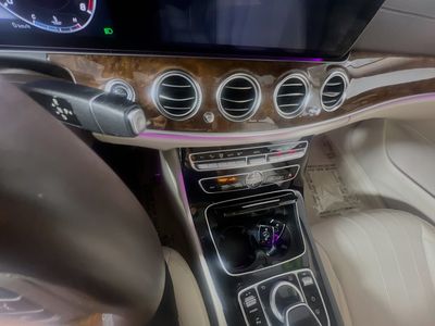 2017 Mercedes-Benz E-Class - Photo 22