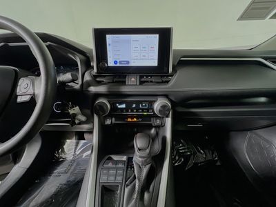 2024 Toyota RAV4 - Photo 22
