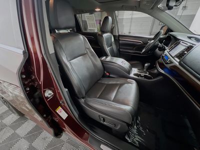 2016 Toyota Highlander - Photo 28