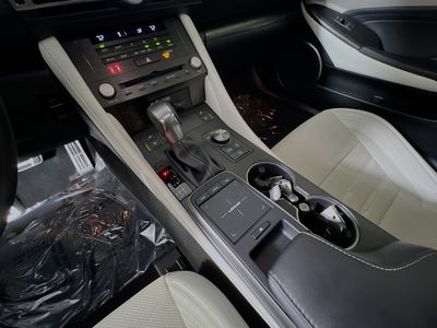2023 Lexus RC — photo 22 view
