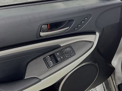 2023 Lexus RC — photo 14 view