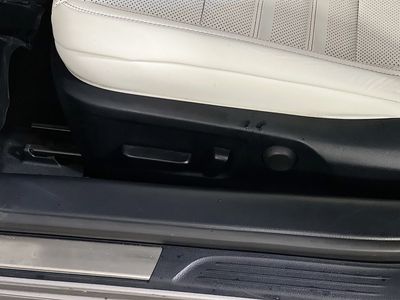 2023 Lexus RC — photo 13 view