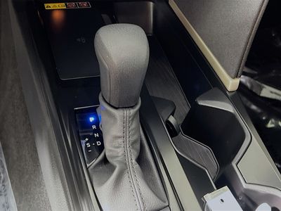 2025 Toyota Camry - Photo 21
