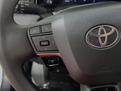 2025 Toyota Camry - Photo 16