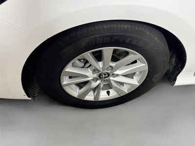 2025 Toyota Camry - Photo 11
