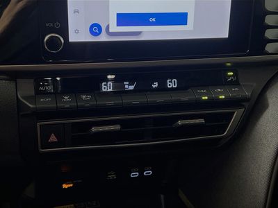 2025 Toyota Camry - Photo 23