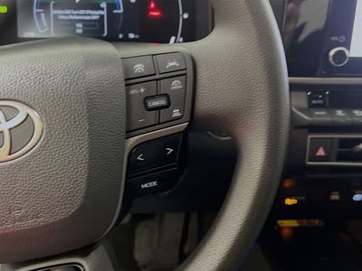 2025 Toyota Camry - Photo 17