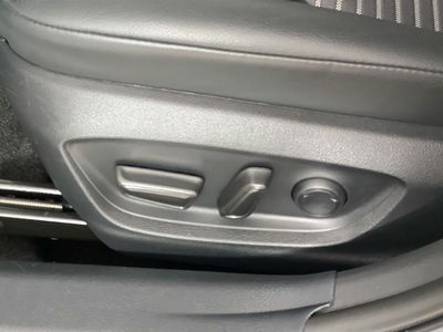 2023 Toyota Camry - Photo 13