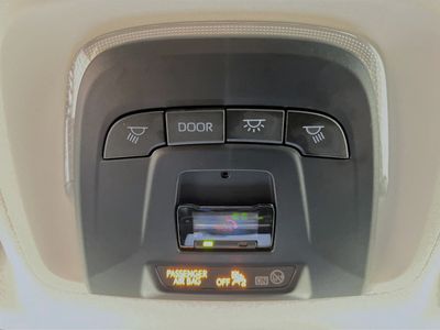2025 Toyota Corolla - Photo 18