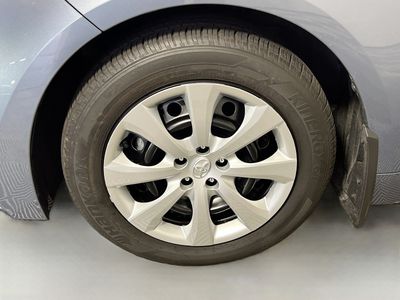 2025 Toyota Corolla - Photo 11