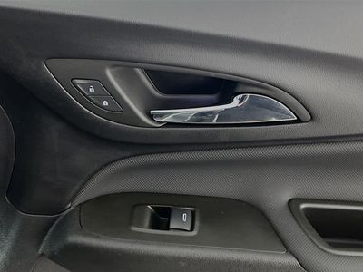 2023 Chevrolet Equinox - Photo 28