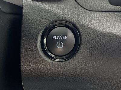 2025 Toyota Camry - Photo 20