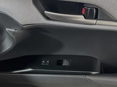 2025 Toyota Camry - Photo 29