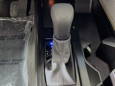 2025 Toyota Camry - Photo 21