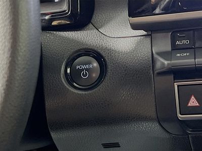 2025 Toyota Camry - Photo 20