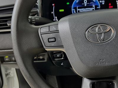2025 Toyota Camry - Photo 16