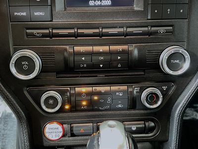 2017 Ford Mustang - Photo 23